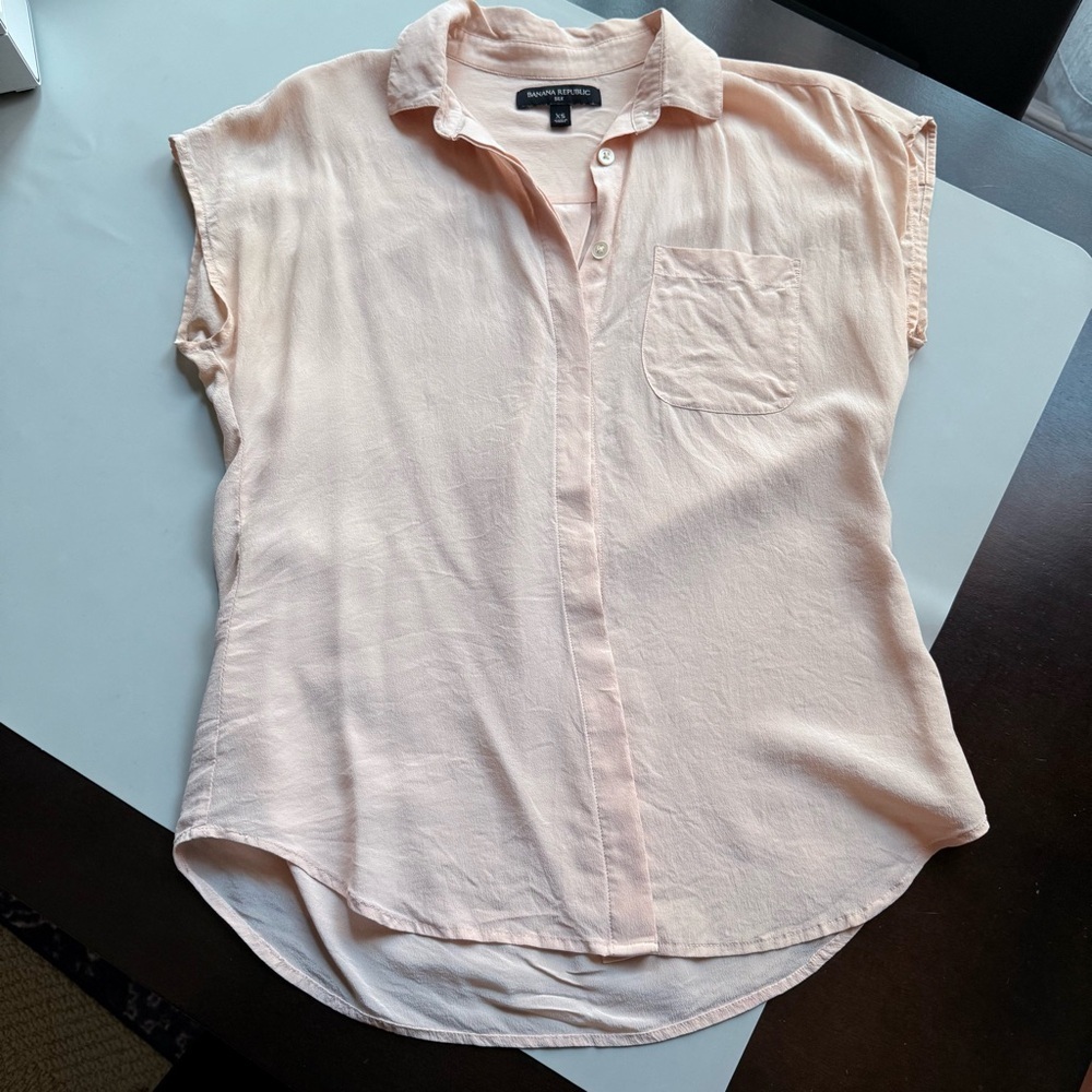Banana Republic Silk Pocket Blouse Cap Sleeve Pink Pearl XS - Picture 2 of 7